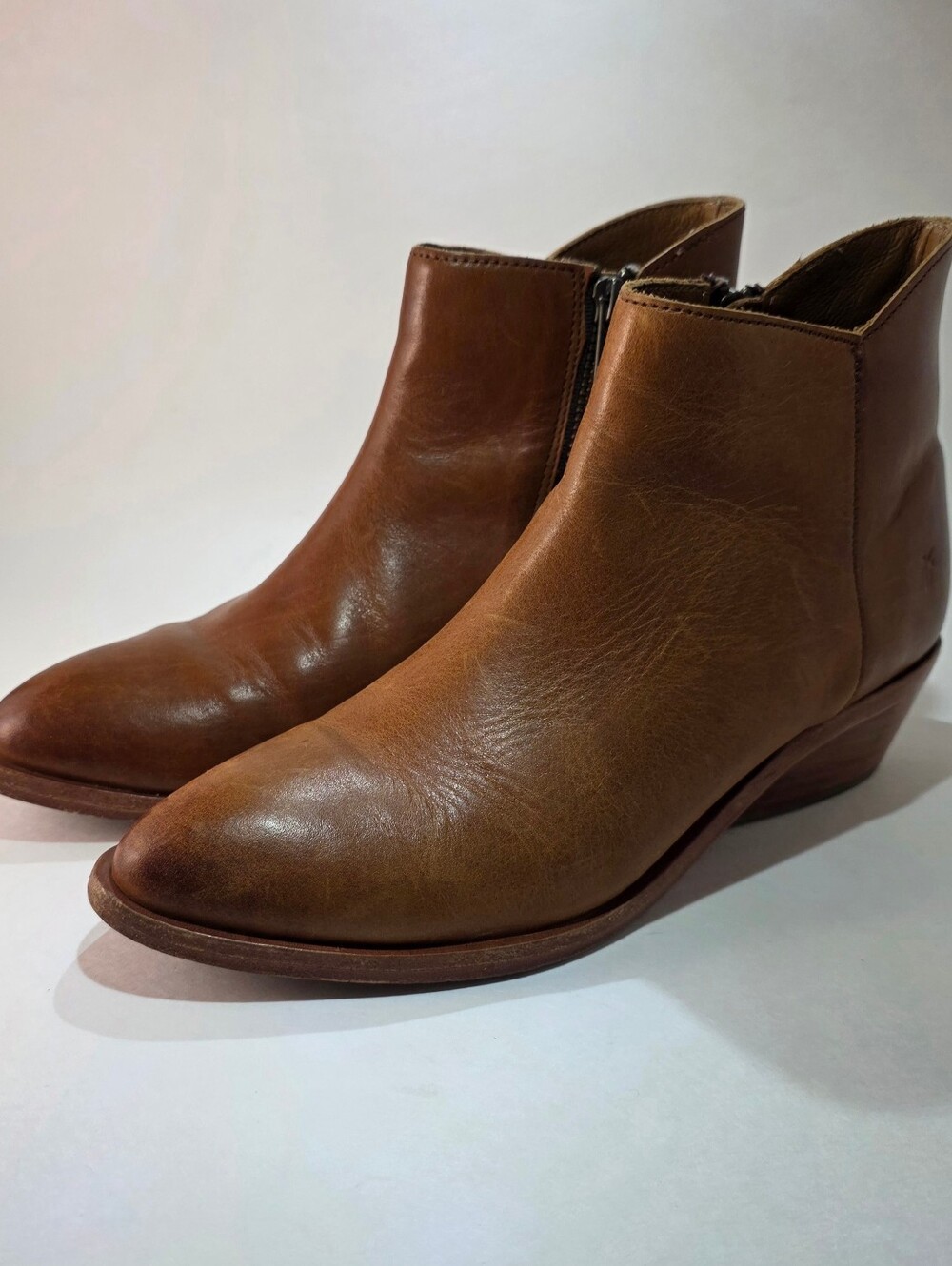 Frye‎ Farrah Leather Caramel Side Zip Heeled Bootie Casual Fall Womens 7